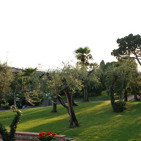 Hotel Desiree - Garda Lake Collection Sirmione Exterior photo