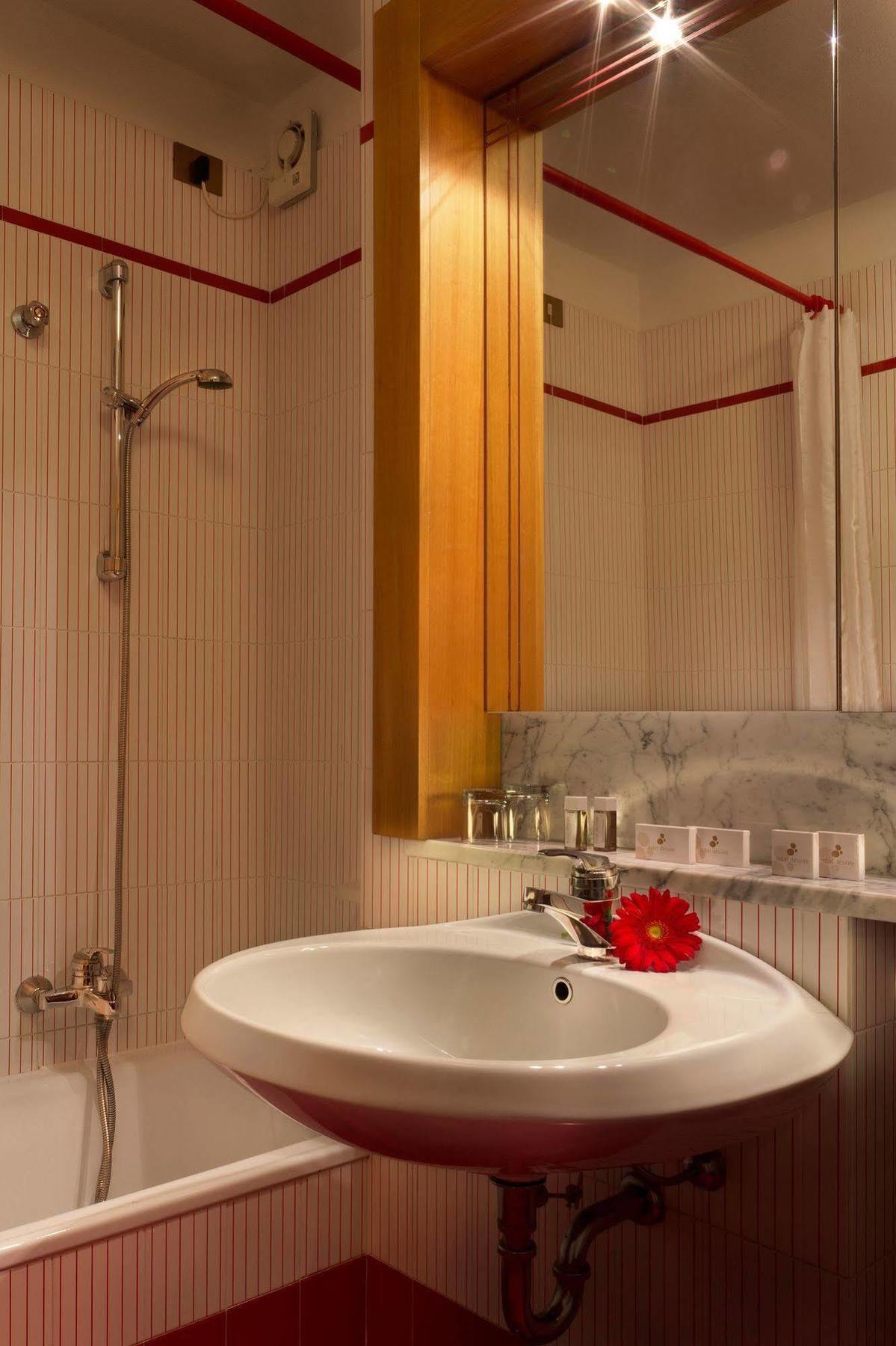 Hotel Desiree - Garda Lake Collection Sirmione Exterior photo